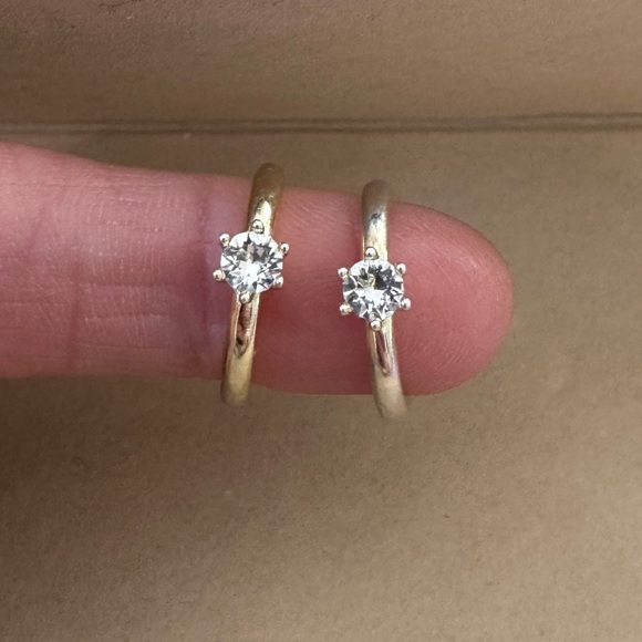 Kendra Scott X Emily Travis Gold Hoops with Small Stuf - Picture 2 of 4